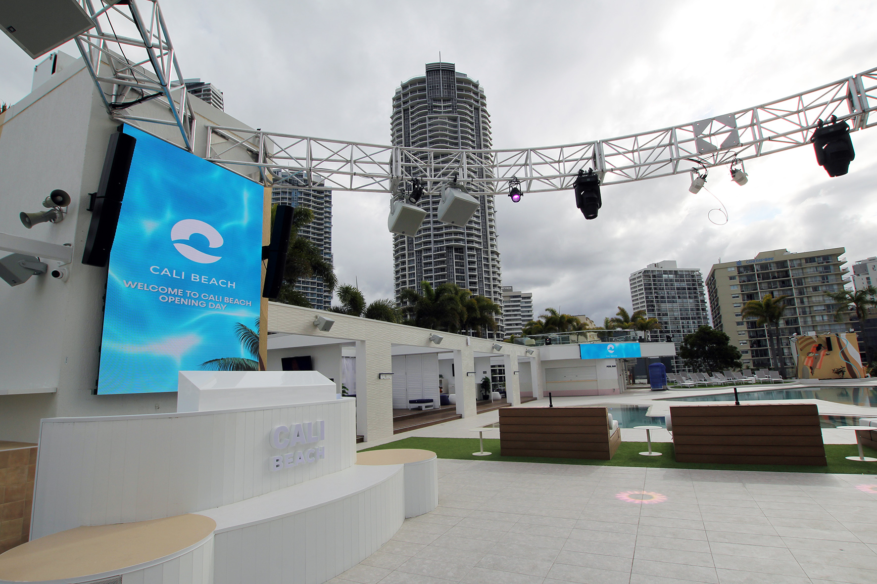 A 10m wide x 1m high LED screen is facing the pool area