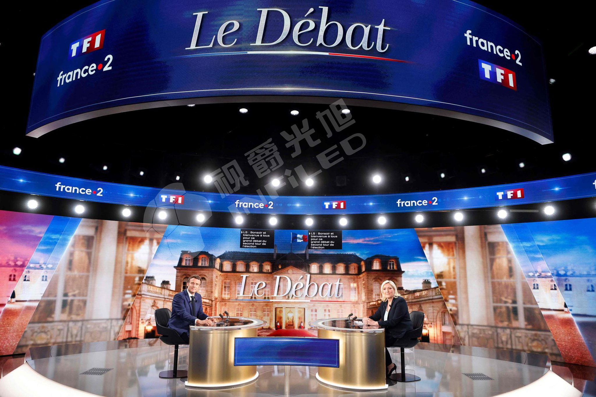 视爵光旭金刚系列LED显示屏精彩案例法国TF1演播厅 - 2022法国总统大选电视辩论