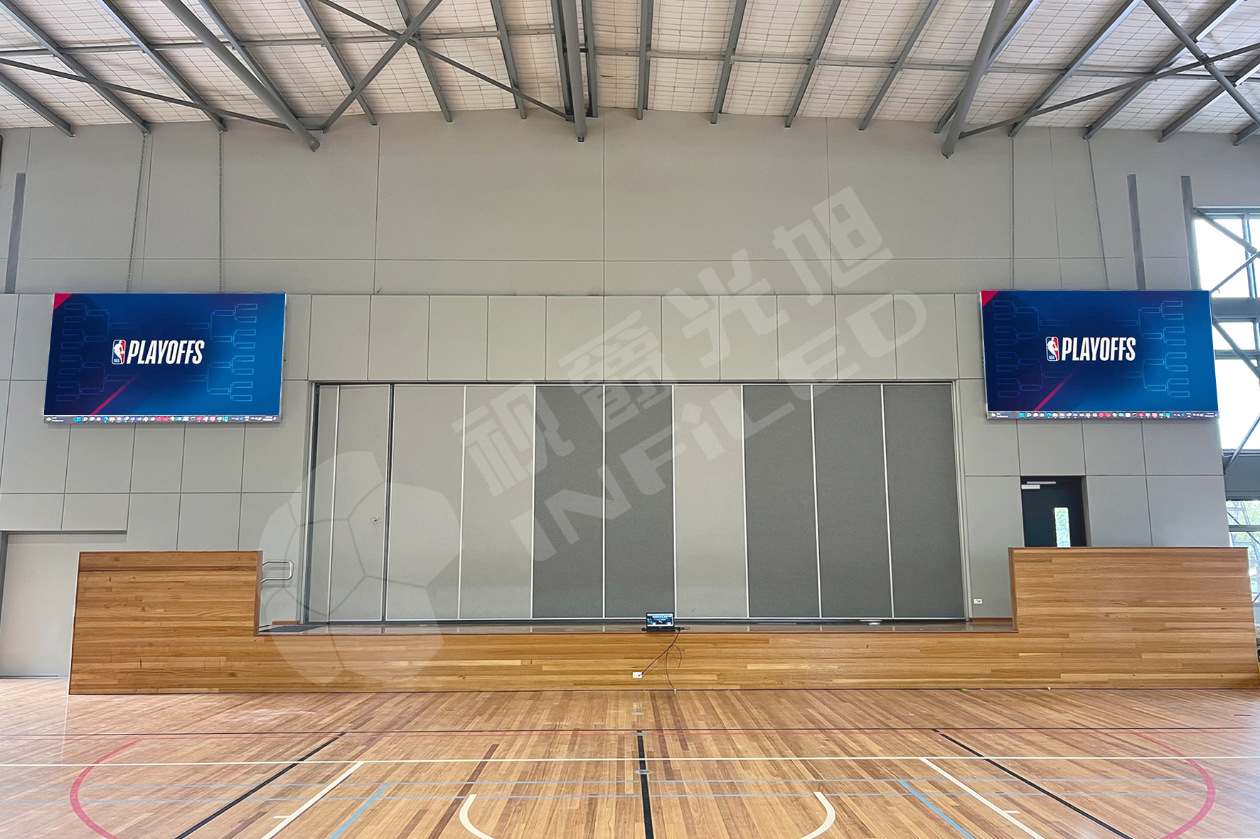 视爵光旭LED显示屏点亮维多利亚小学综合馆