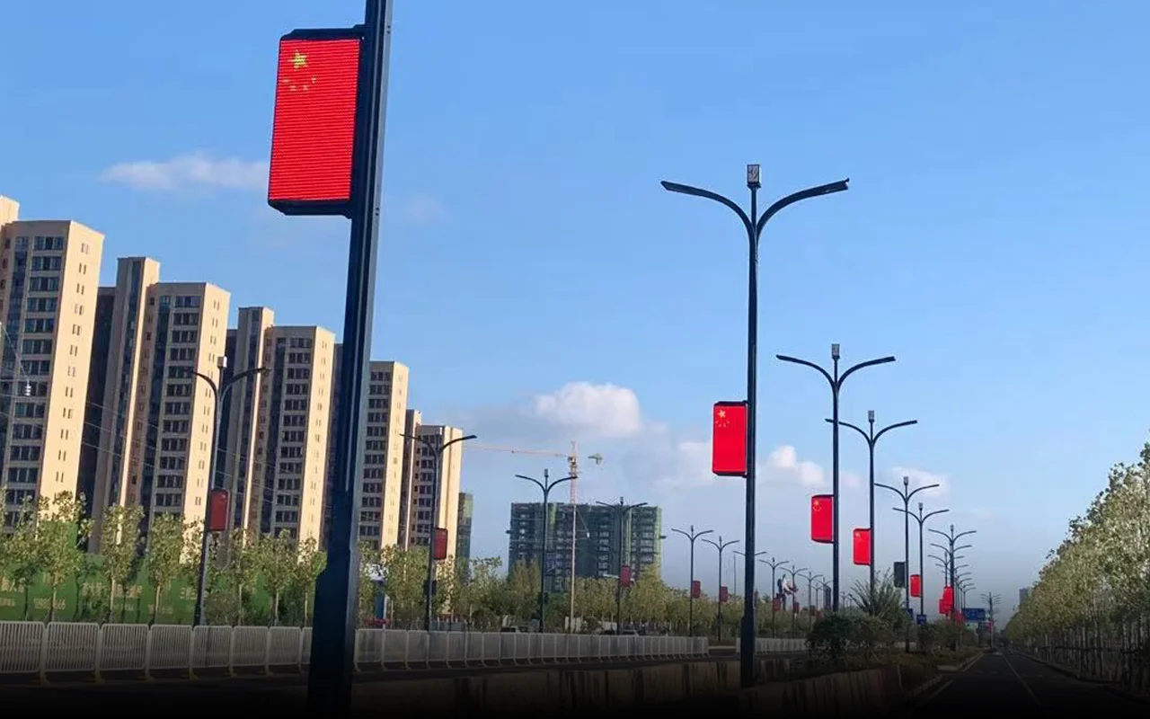 智能高清LED灯杆屏